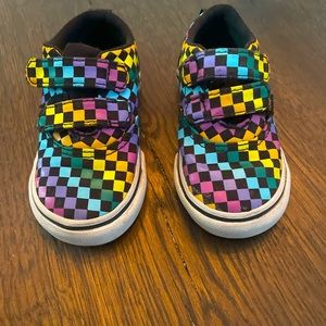 Beyonnd cute!! Baby Vans! Size 5 multi colored checkered style Great shape.